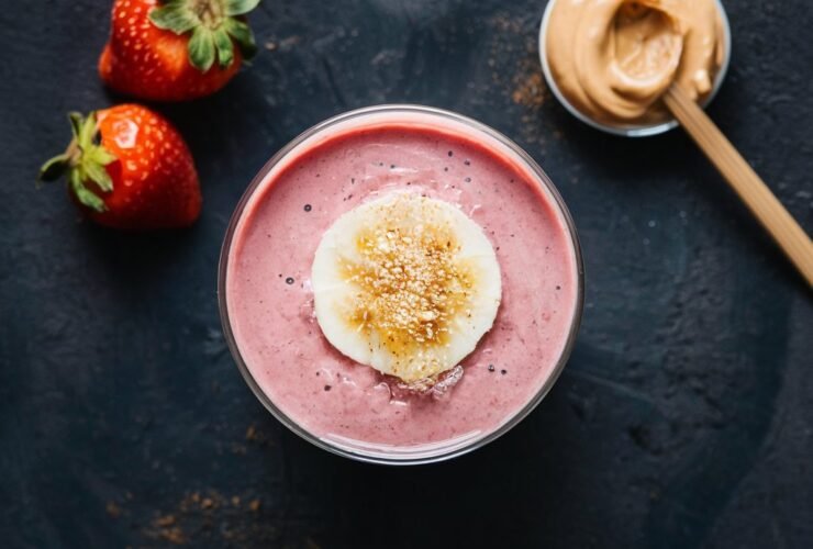 strawberry banana peanut butter smoothie